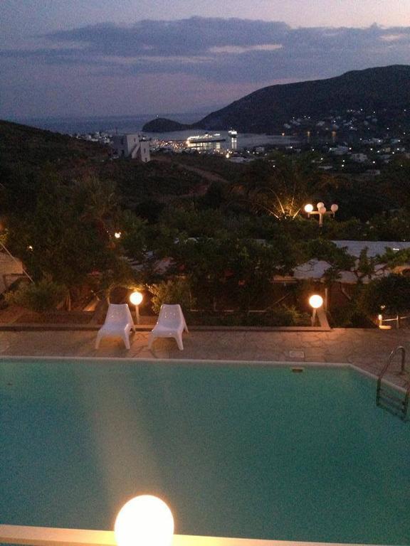 Kymothoi Rooms & Pool Bar Gavrio Exteriér fotografie