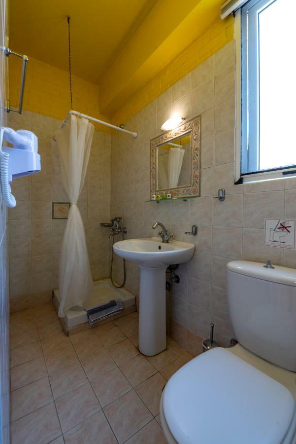 Kymothoi Rooms & Pool Bar Gavrio Exteriér fotografie