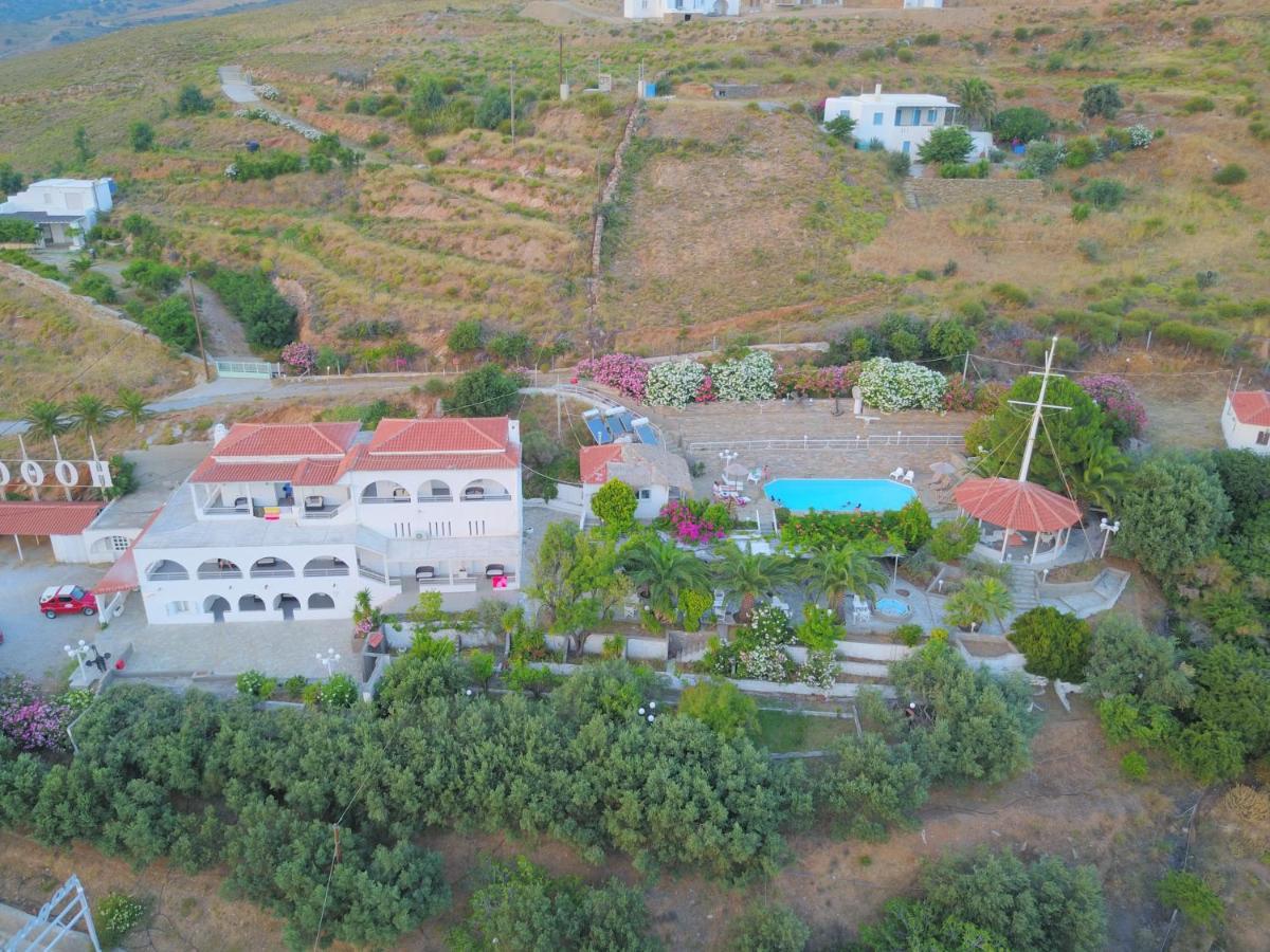Kymothoi Rooms & Pool Bar Gavrio Pokoj fotografie